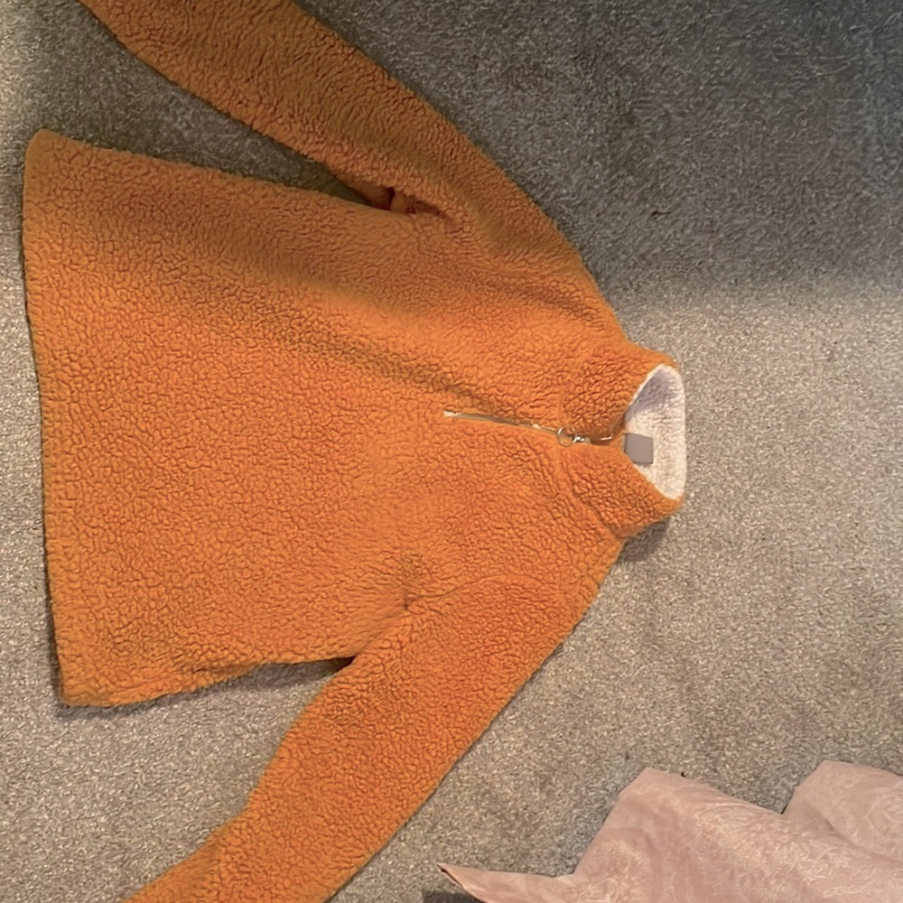 Yellow/orange fluffy jacket/hoodie